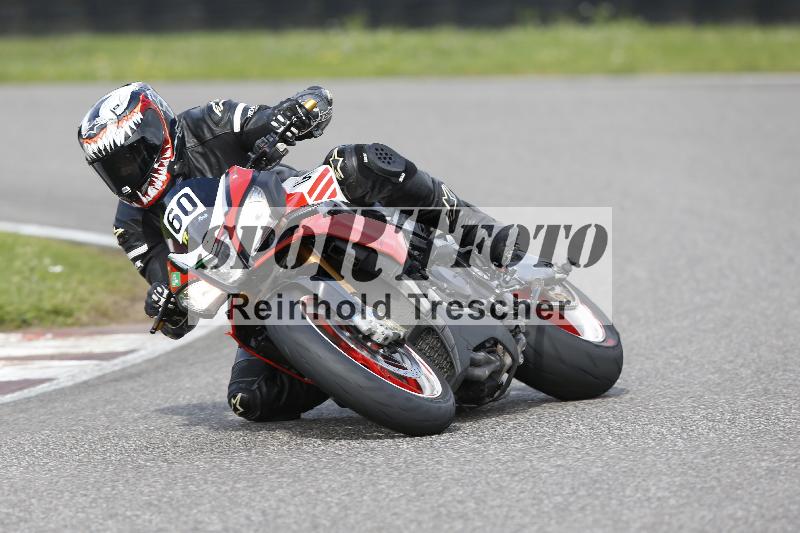 Archiv-2025/53 16.09.2025 Track Day Domi Aegerter ADR/Gruppe gruen/60
